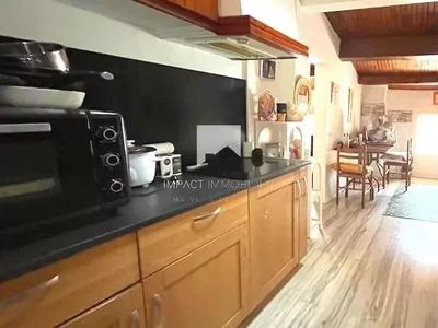 Maison - 228 m² - 12 pièces