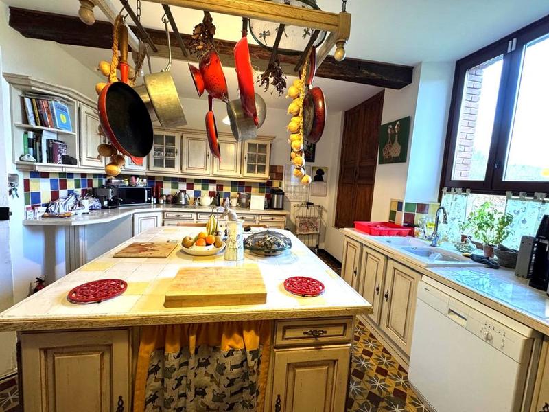 Maison ancienne - 450 m² - 12 pièces
