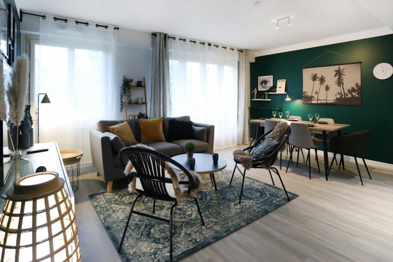 Appartement - 100 m² - 6 pièces