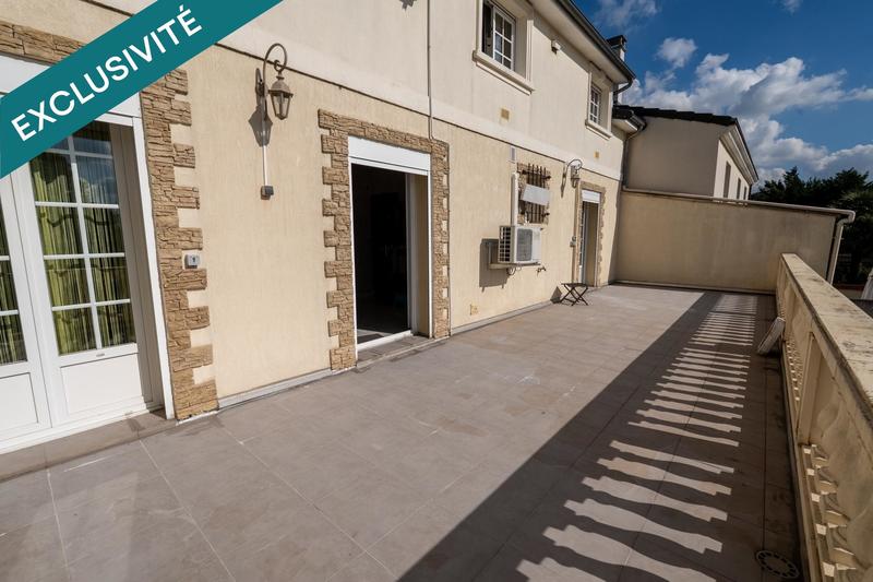 Maison - 200 m² - 8 pièces