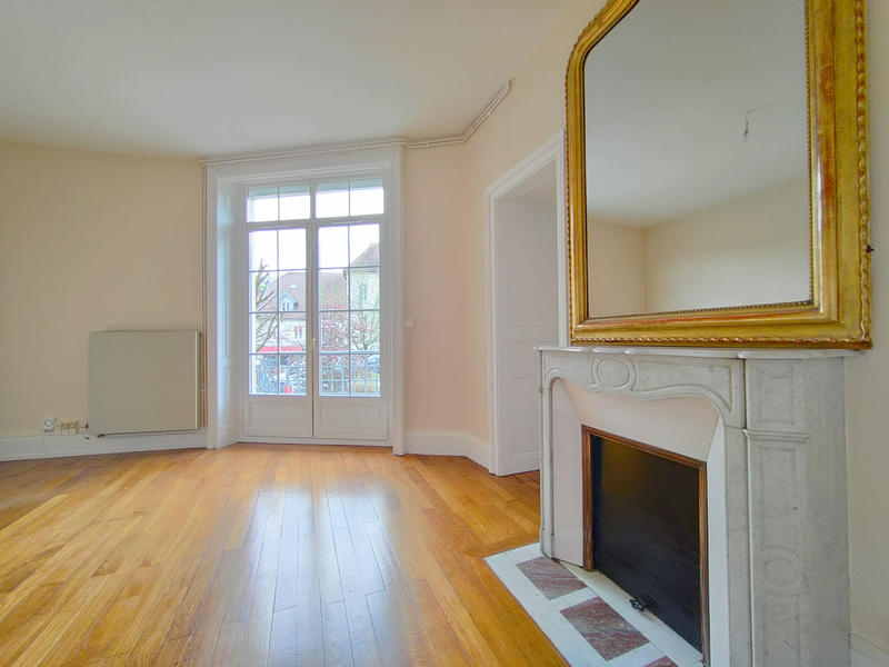 Maison - 186 m² - 6 pièces