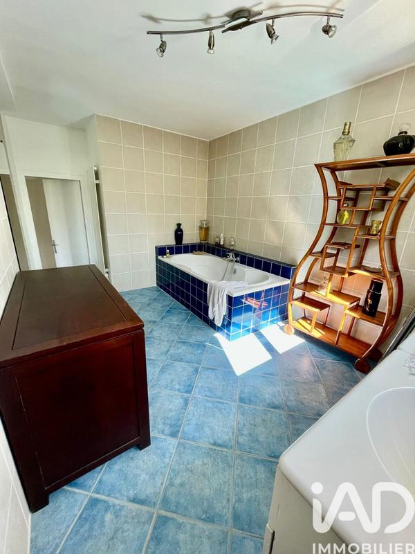 Maison - 153 m² - 7 pièces