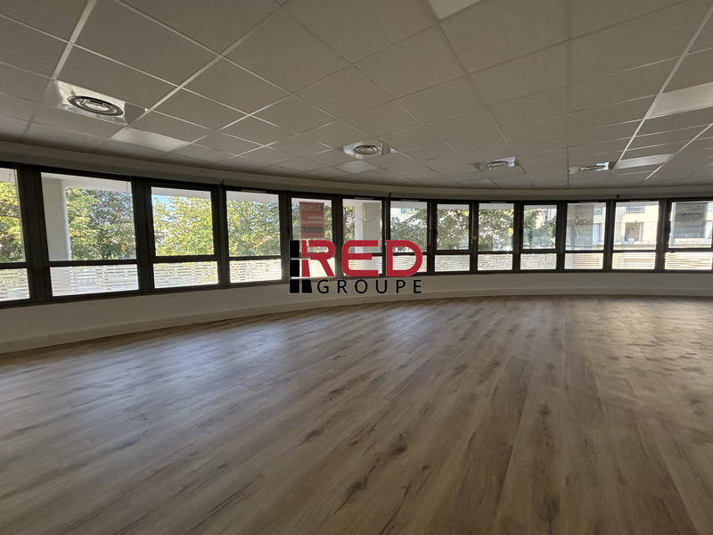 Bureau - 185 m²