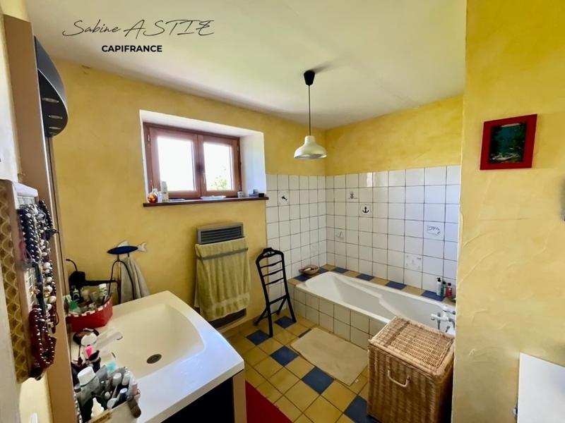 Maison - 185 m² - 6 pièces