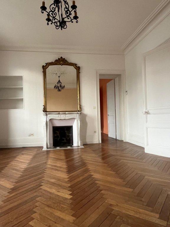 Appartement - 90 m² - 4 pièces