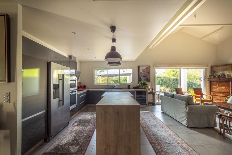 Maison - 143 m² - 5 pièces