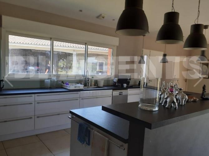 Maison en pierre - 469 m² - 10 pièces