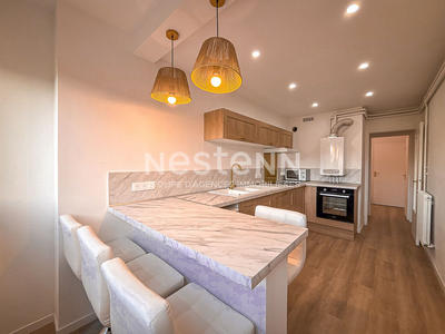 Appartement - 93 m² - 5 pièces