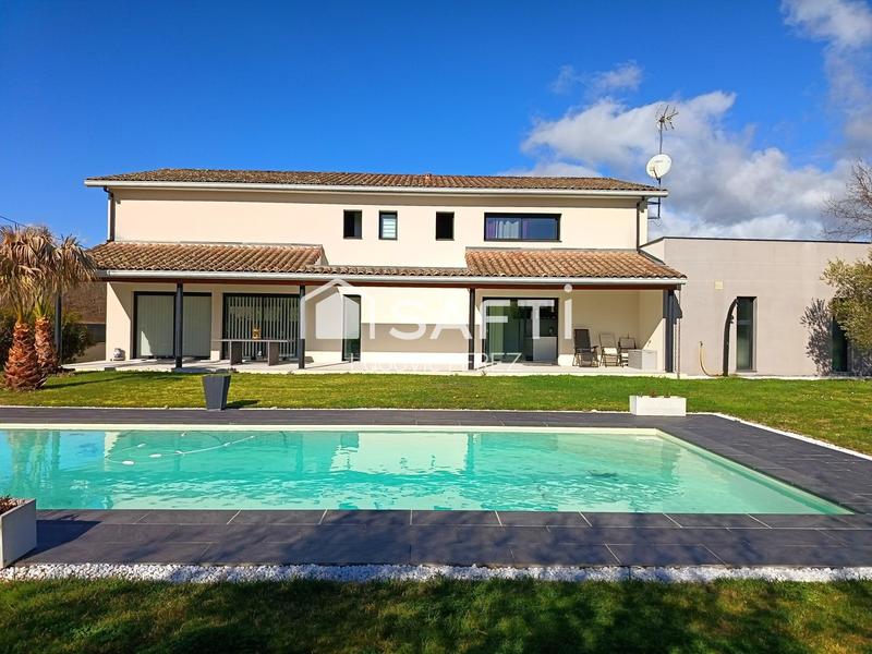 Maison - 290 m² - 5 pièces