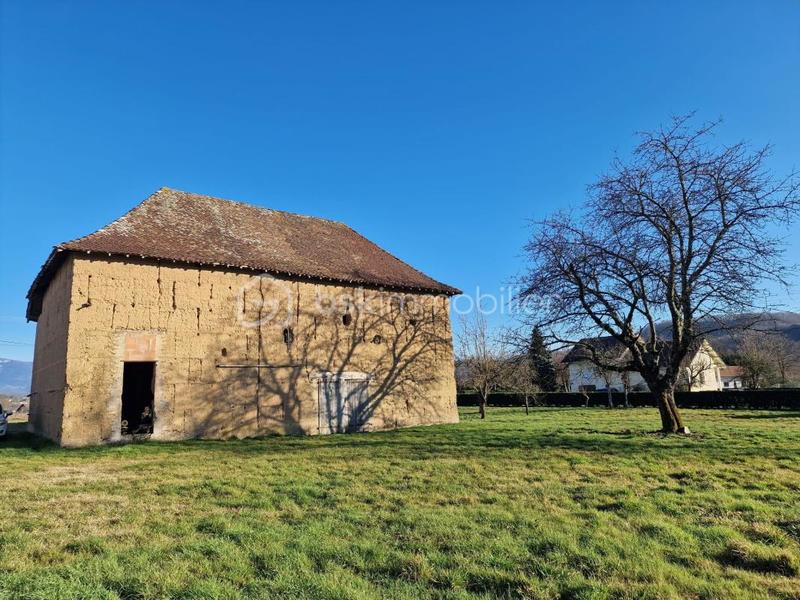 Grange - 214 m² - 1 pièce