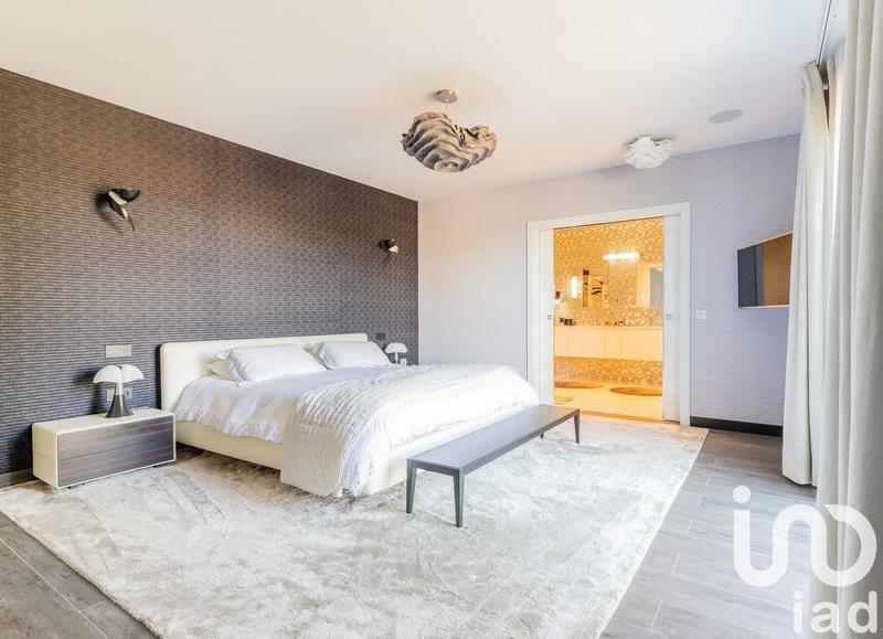 Maison de maîtres - 650 m² - 10 pièces