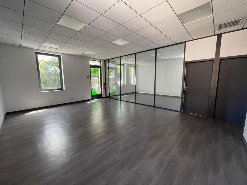 Bureau - 84 m² - 4 pièces