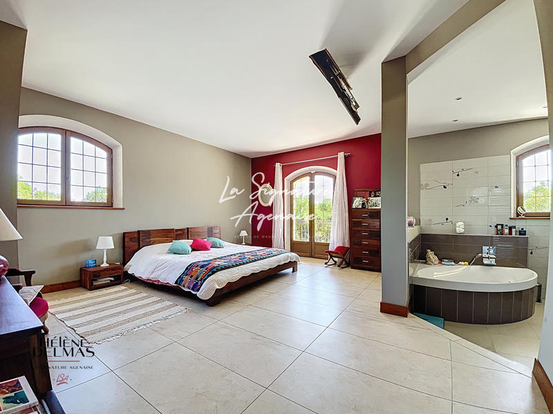 Maison - 520 m² - 8 pièces