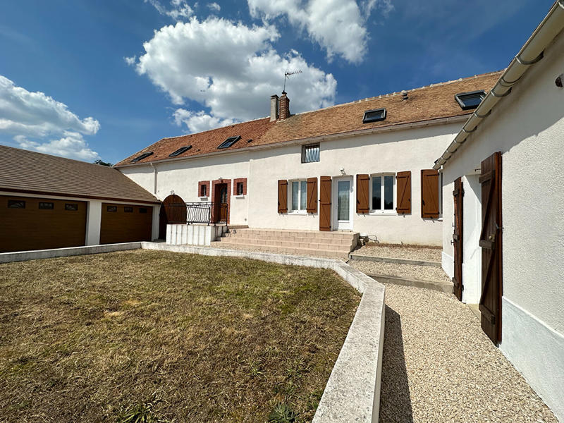 Corps de ferme - 243 m² - 9 pièces