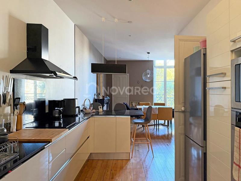 Appartement - 104 m² - 4 pièces