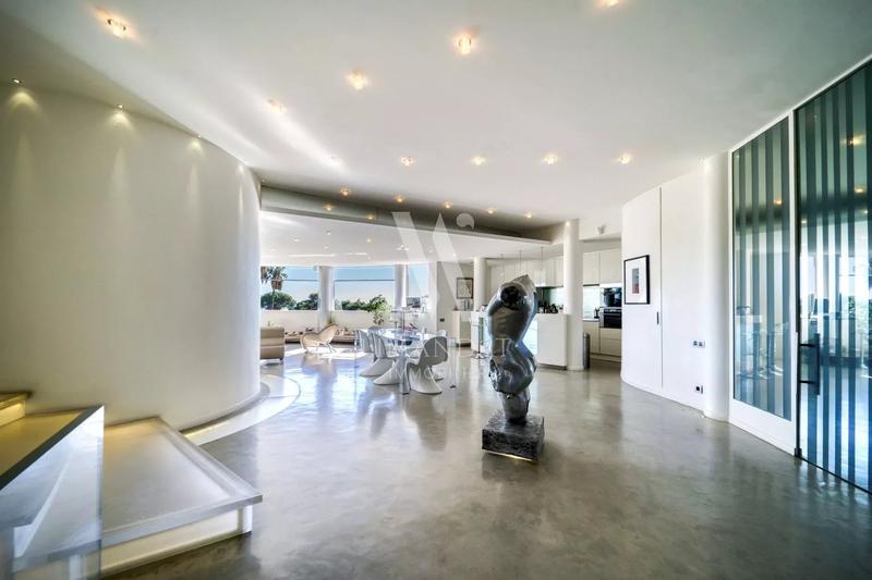 Appartement - 330 m² - 6 pièces