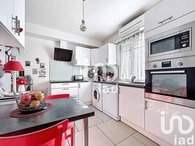 Maison - 186 m² - 9 pièces