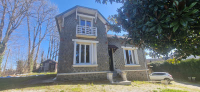 Maison - 98 m² - 5 pièces