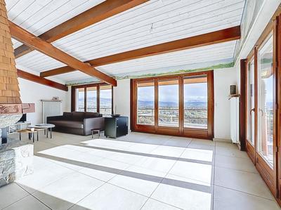 Maison - 255 m² - 7 pièces