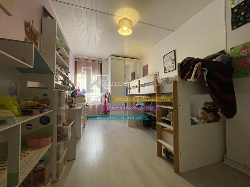 Appartement - 102 m² - 5 pièces