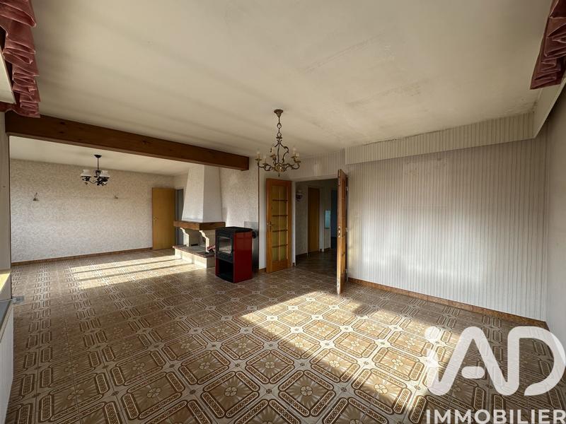 Maison - 218 m² - 7 pièces