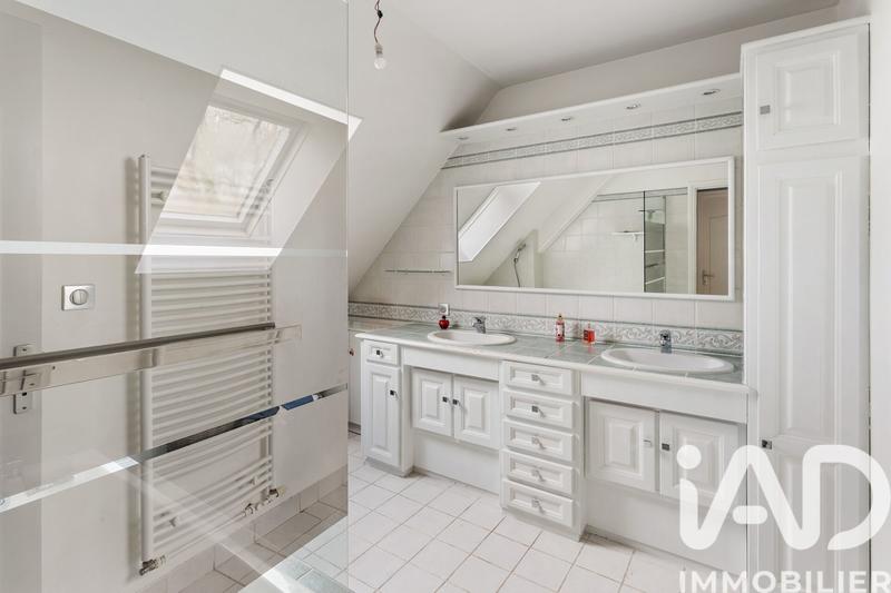 Maison - 173 m² - 7 pièces