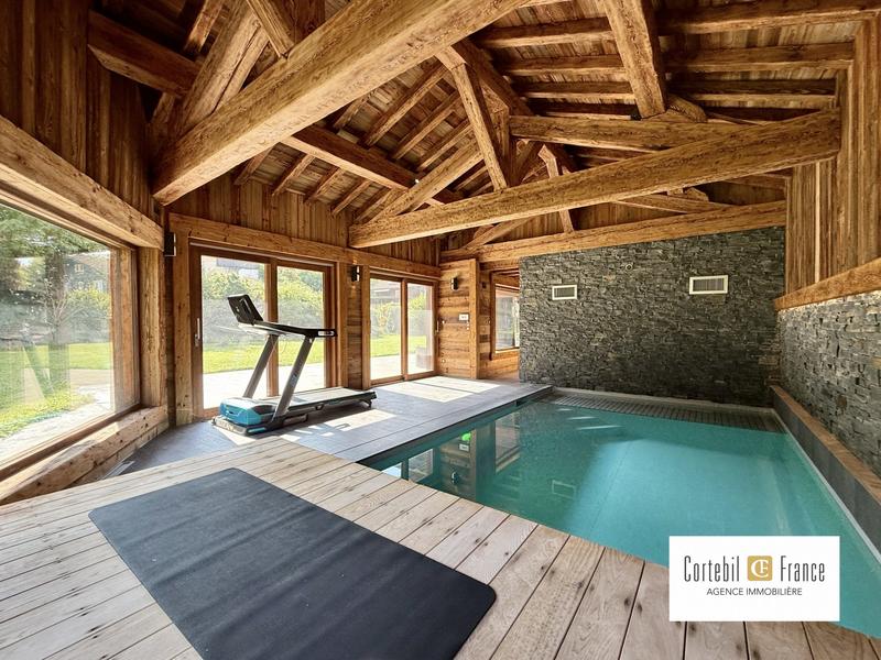 Châlet - 319 m² - 12 pièces