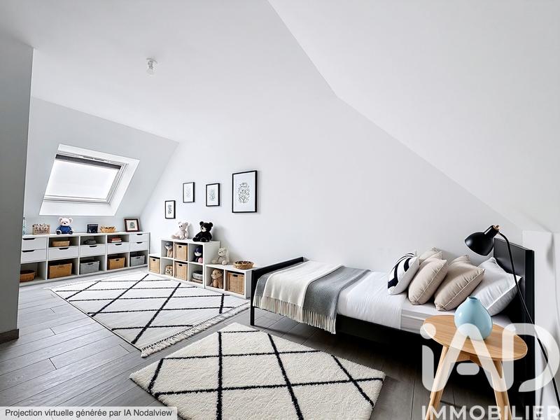 Maison - 93 m² - 4 pièces