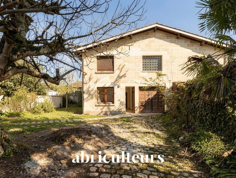 Maison ancienne - 250 m² - 8 pièces