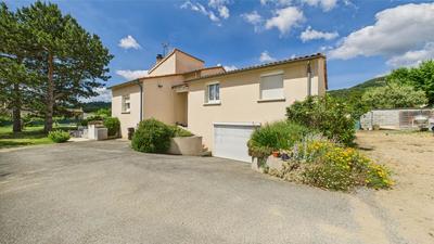 Maison - 134 m² - 6 pièces