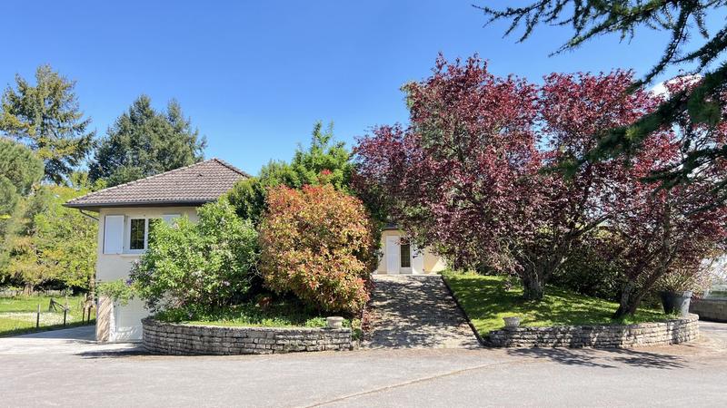 Maison ancienne - 226 m² - 10 pièces