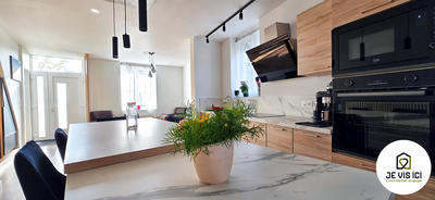 Maison - 98 m² - 5 pièces