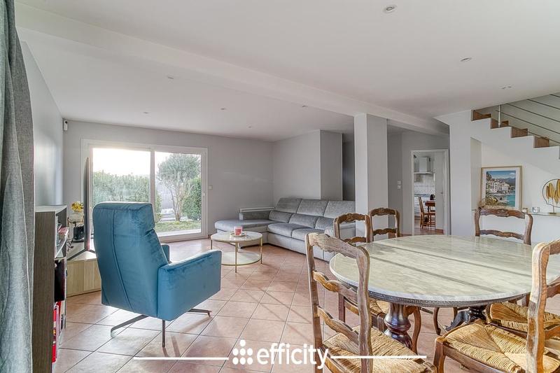 Maison - 118 m² - 5 pièces