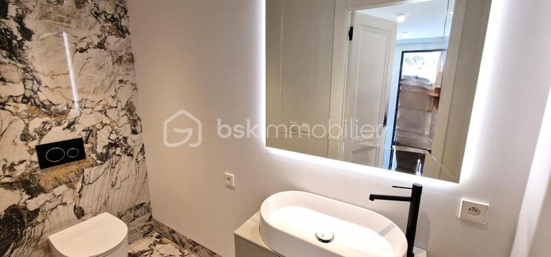 Villa - 229 m² - 5 pièces