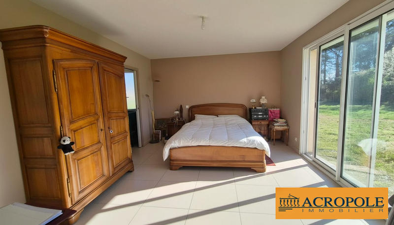 Maison contemporaine - 300 m² - 8 pièces