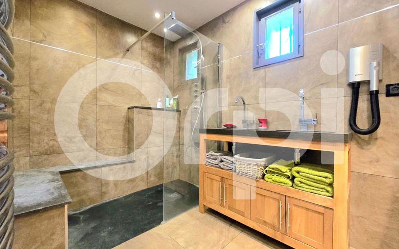 Mas - 238 m² - 5 pièces