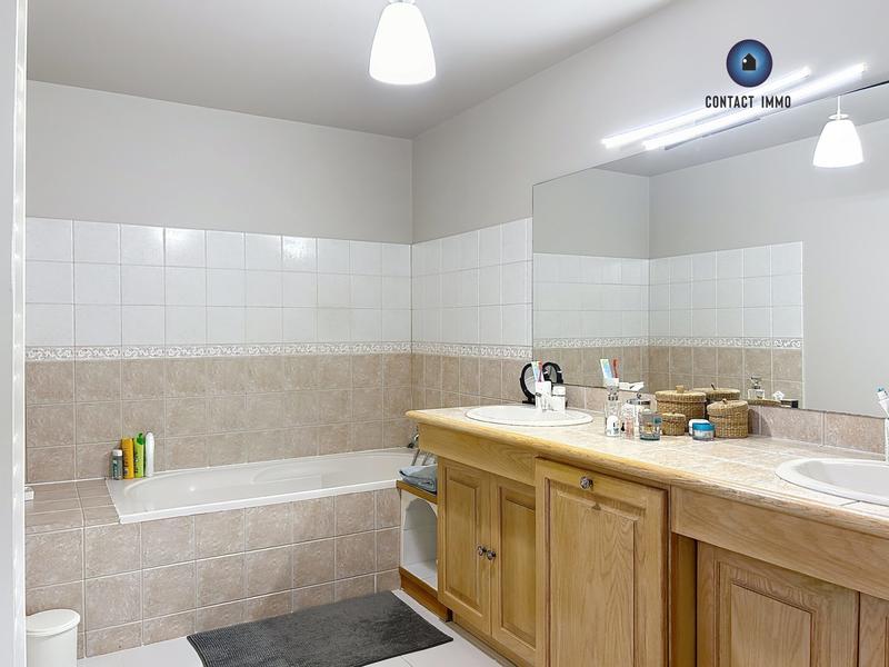 Maison - 162 m² - 6 pièces