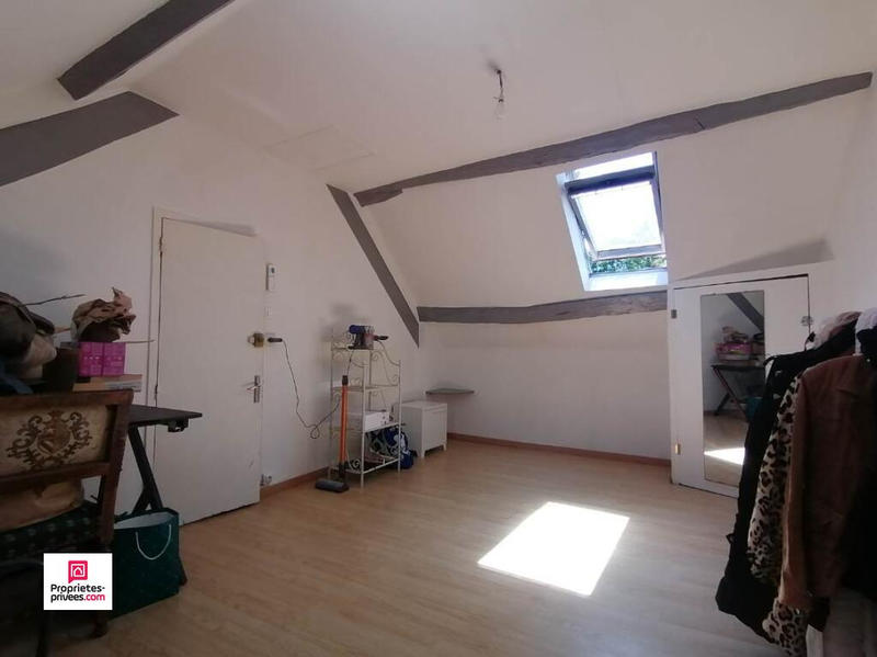 Maison - 280 m² - 11 pièces