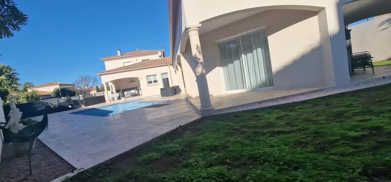 Villa - 291 m² - 7 pièces