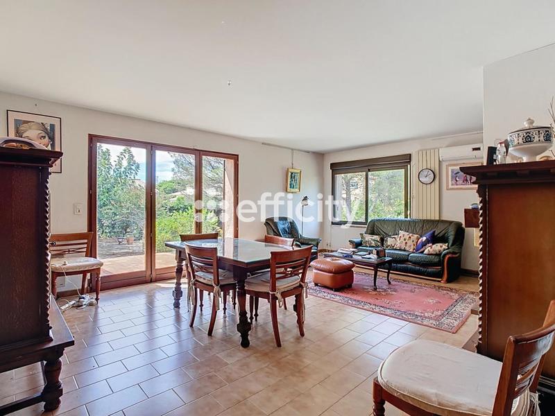 Maison - 186 m² - 8 pièces