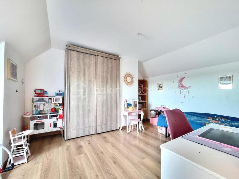 Maison traditionnelle - 98 m² - 4 pièces