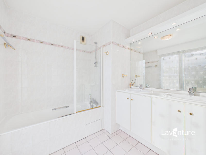 Appartement - 156 m² - 7 pièces