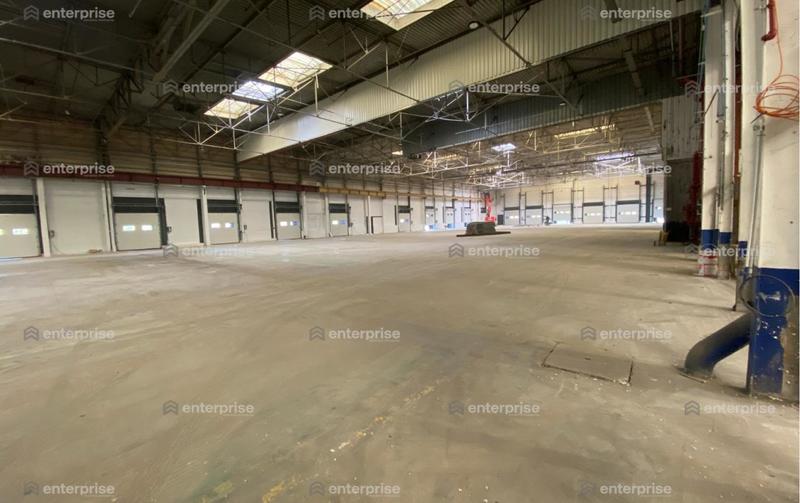 Entrepôt - 14 493 m²