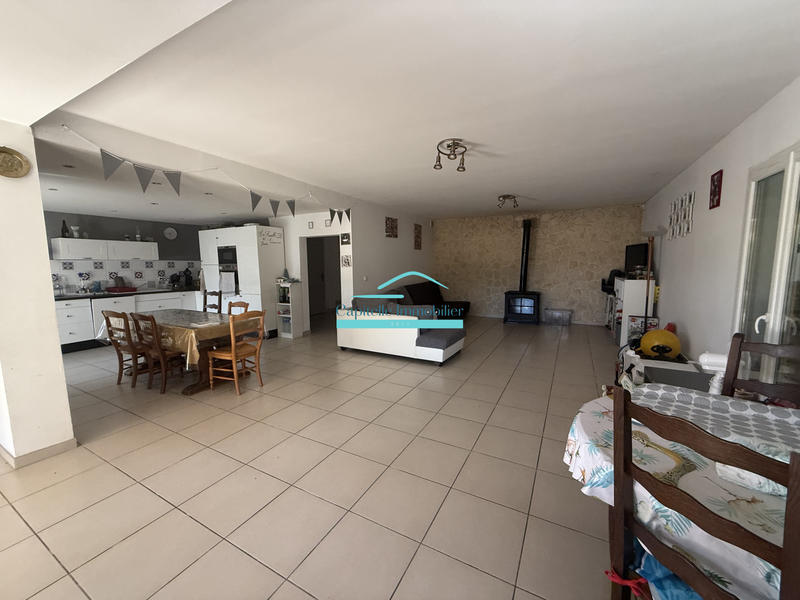 Propriété - 336 m² - 10 pièces