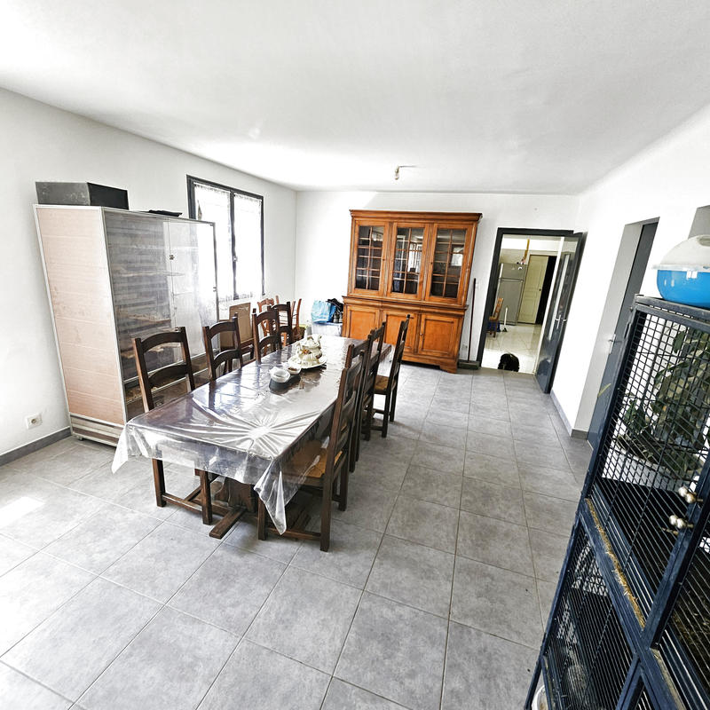 Maison - 140 m² - 8 pièces
