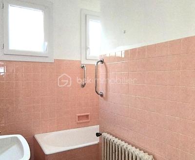 Maison traditionnelle - 88 m² - 4 pièces