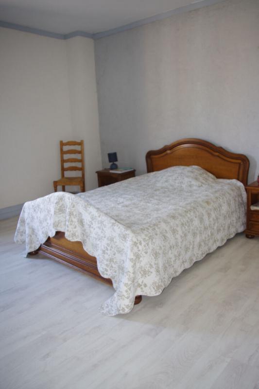 Maison - 239 m² - 8 pièces