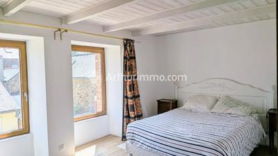 Maison - 227 m² - 8 pièces