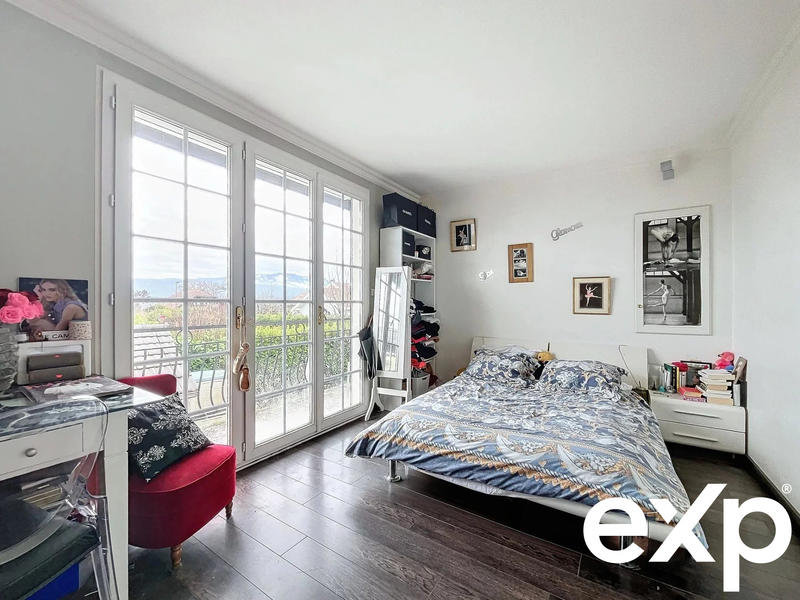 Maison - 180 m² - 7 pièces