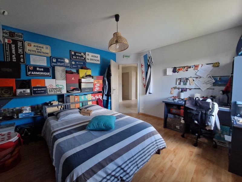 Maison contemporaine - 202 m² - 7 pièces